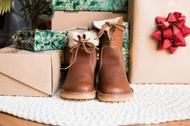 (🔥Ponuda ograničenog trajanja: 70% popusta - Ne propustite!)⏰ - Mekane i udobne tople cipele od ovčje kože u retro stilu✅zimná fleecová podšívka + ručne šité👞 (s potporom za svod stopala za lakše hodanje)